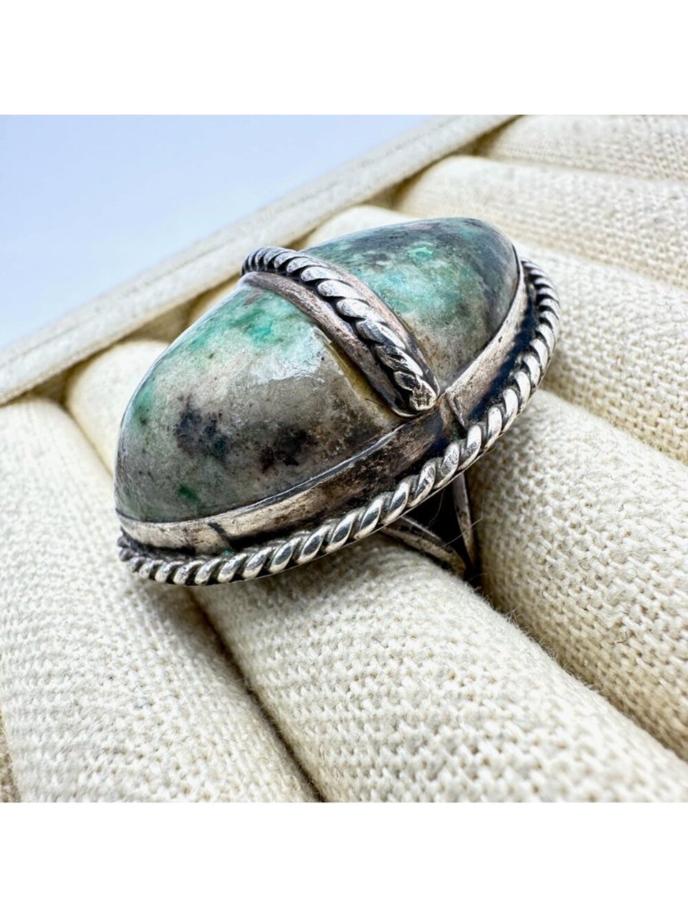 Vintage Native American Huge Domed Green Turquoise Sterling Silver Ring Size 8.5 - Picture 3 of 10